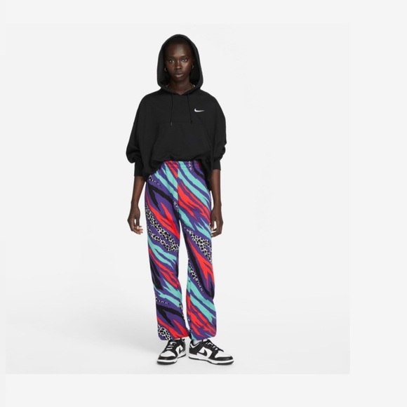 Nike Pants - Nike NSW Pants Fleece Airloom
Women's cheetah multiple patterns retro